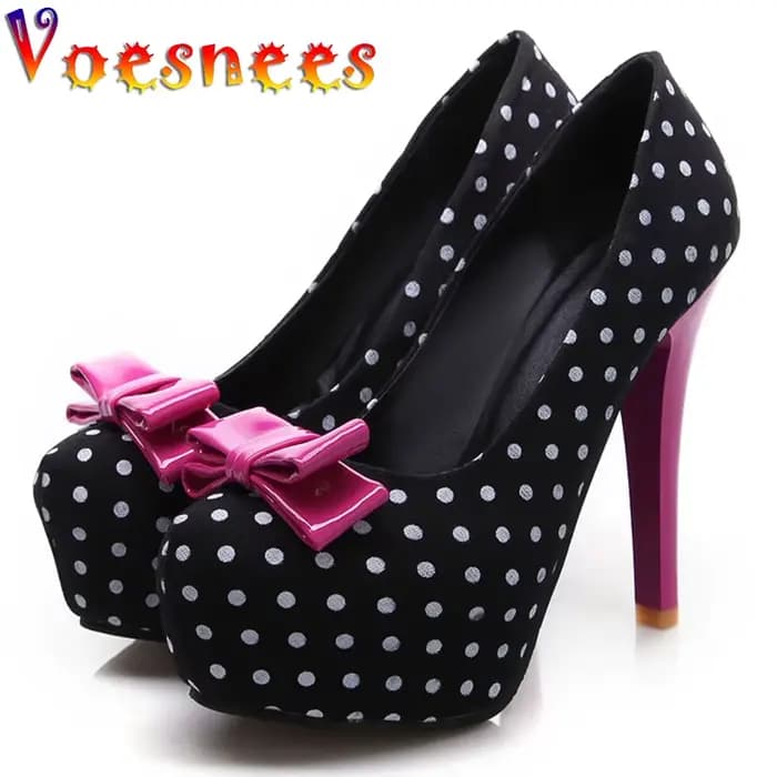 Escarpins à talons hauts et bout rond pour femmes