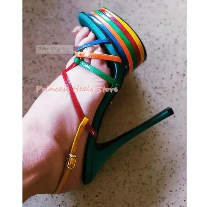Sandales sexy à rayures colorées et brides croisées, nouveau style, talons fins, couleurs mélangées, chaussures décontractées pour femme, sandales de soirée de créateur