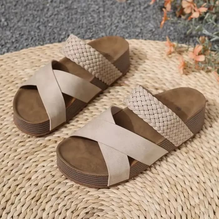 Nouvelles sandales d'été compensées pour femmes