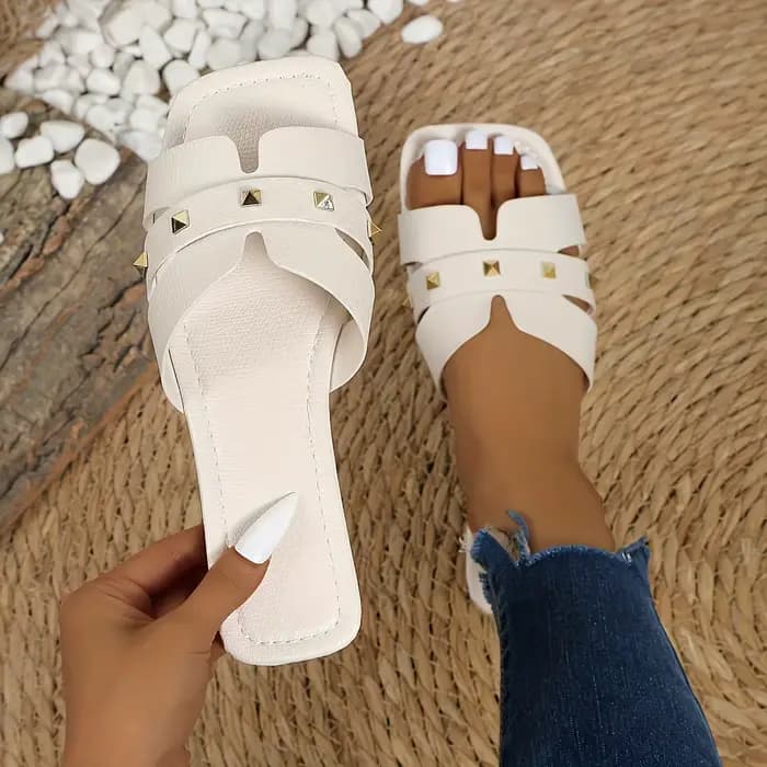 Sandales plates élégantes pour femmes, chaussures d'été décontractées à enfiler pour jeans et robes, confort toutes saisons avec semelle en caoutchouc