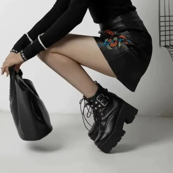 2025 femme moto bottes plate-forme chaussures à talons épais boucle talon haut bout rond fermeture éclair bottine Punk Goth Style Botas Mujer