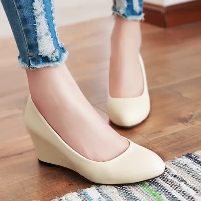 Chaussures classiques à talons compensés pour femmes
