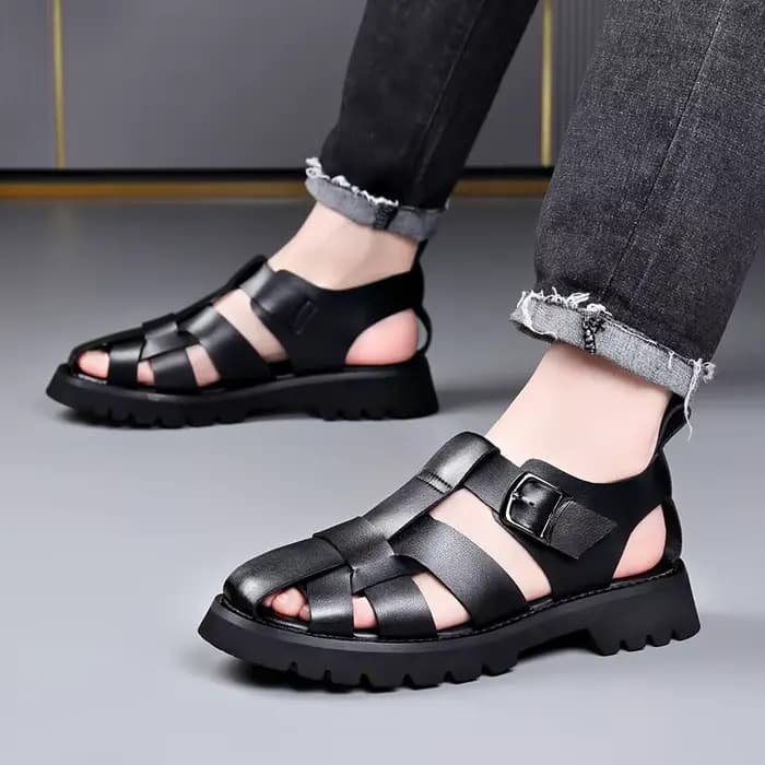 Sandales gladiateur été 2026, nouvelles sandales décontractées respirantes pour hommes, en cuir véritable, chaussures de plage ajourées, noires, tailles 38-48