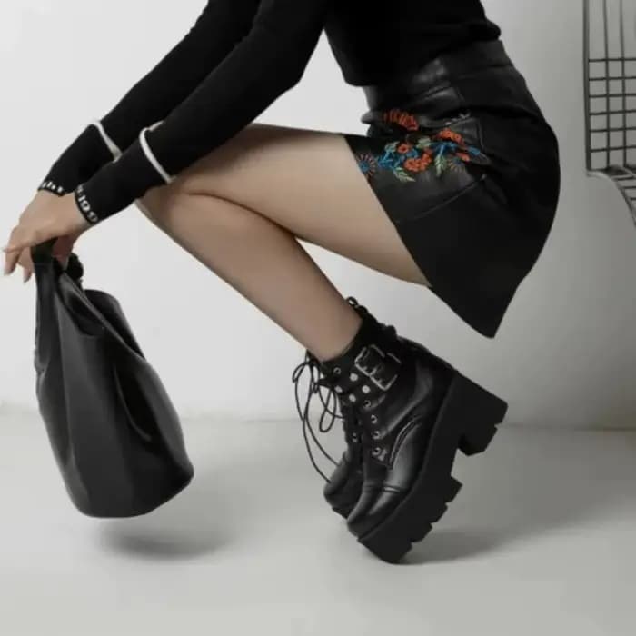 2025 femme moto bottes plate-forme chaussures à talons épais boucle talon haut bout rond fermeture éclair bottine Punk Goth Style Botas Mujer