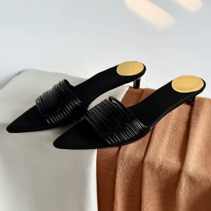 Mules noires à bout pointu et bande étroite pour femmes