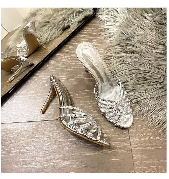 Sandales à talons hauts pour femmes, style quotidien, bouche de poisson, à talons fins, ornées de strass, ouvertes à l'avant, collection été 2026, confortables et élégantes