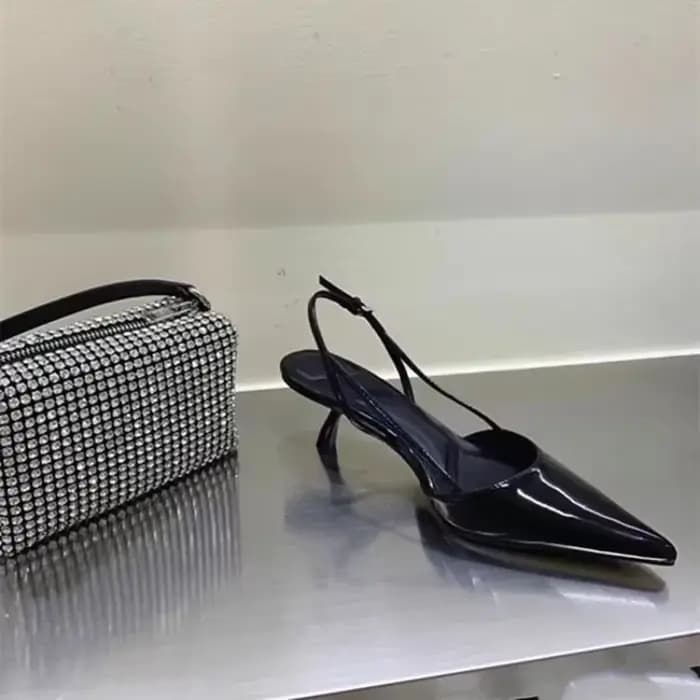 Femmes noires bout pointu talons chaussures sandales 2025 robe fête mode été pantoufles nouveau marche tongs pompes diapositives