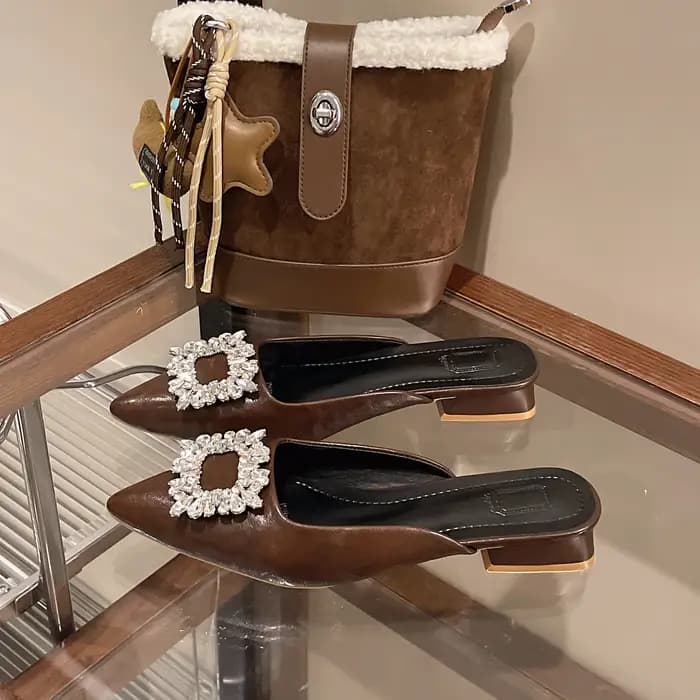 Nouvelles mules pour femmes à bout pointu et talon bas