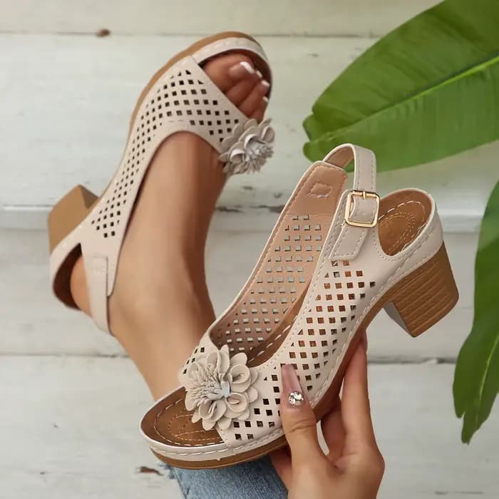 Sandales d'été classiques rétro à enfiler pour femmes, confortables, talons hauts, respirantes, antidérapantes, légères, nouvelle collection 2026