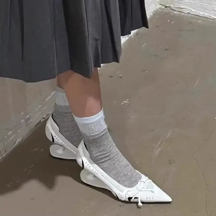 Nouvelles Escarpins d'été 2026 pour femmes à bout pointu avec talon flottant unique et nœud, chaussu