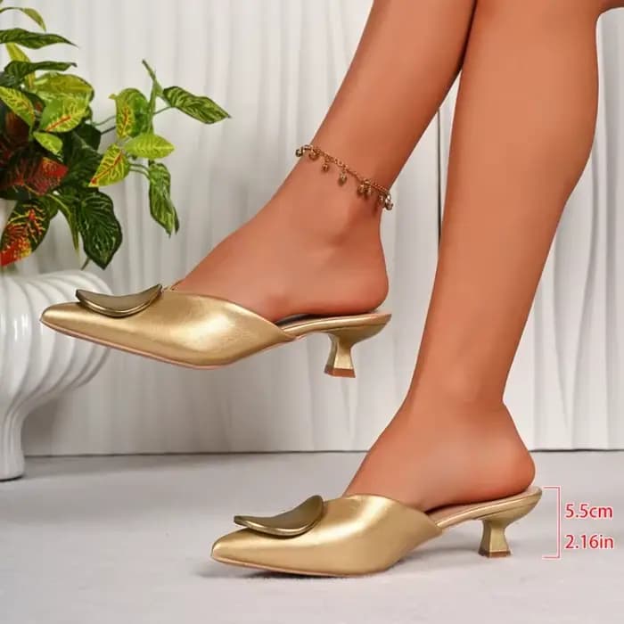 Nouvelles mules pour femmes 2026 – Sandales d'été à bout pointu avec détails métalliques