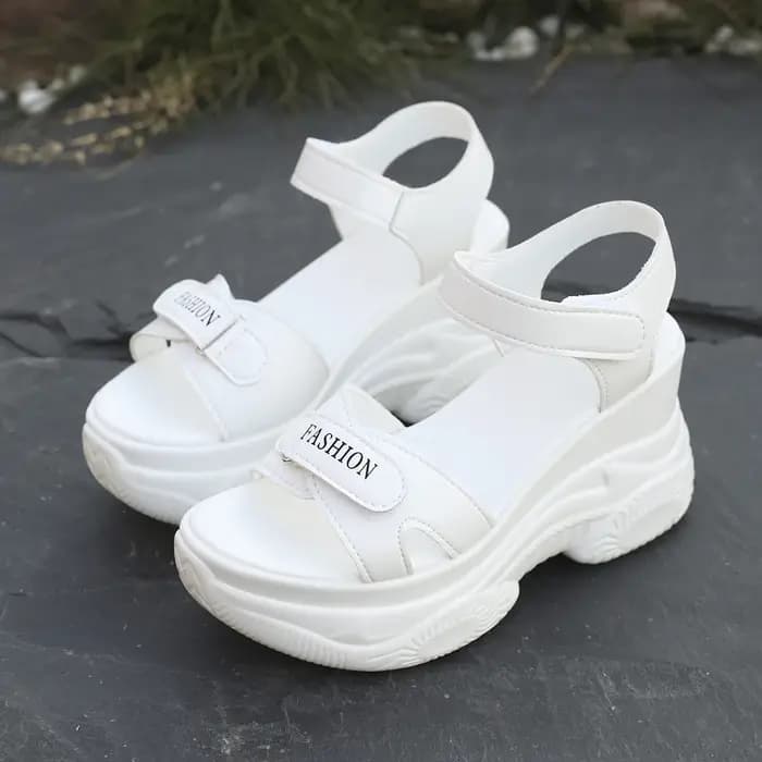 Sandales Grande Taille Femme Tendance Été 2026 Nouveauté Polyvalente Chaussures de Père à Semelle Épaisse Style Fée Célèbres sur Internet Plateforme PU Romaines