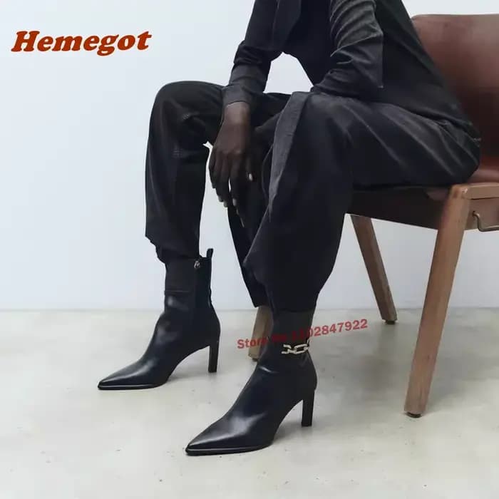 Bottines à talons hauts en cuir avec décorations métalliques, chaîne noire, à enfiler, pour femme, talons aiguilles, bottines courtes de luxe pour l'hiver
