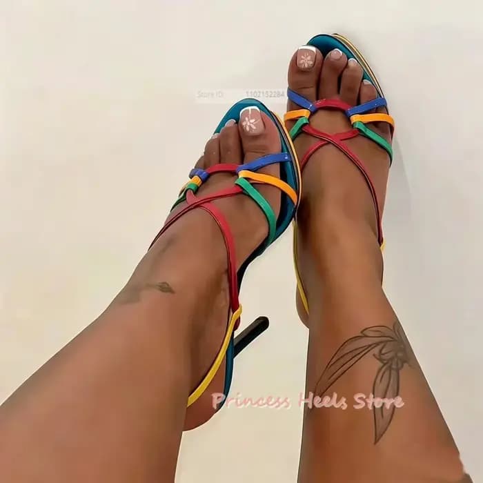 Sandales sexy à rayures colorées et brides croisées, nouveau style, talons fins, couleurs mélangées, chaussures décontractées pour femme, sandales de soirée de créateur