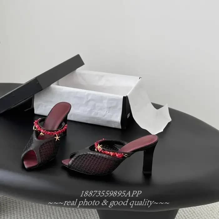 Sandales résille été 2026 avec empeigne en cuir - Sandales femme tendance à bout ouvert pour l'extérieur - Décoration chaîne
