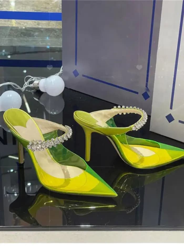Talons hauts pointus pour dames