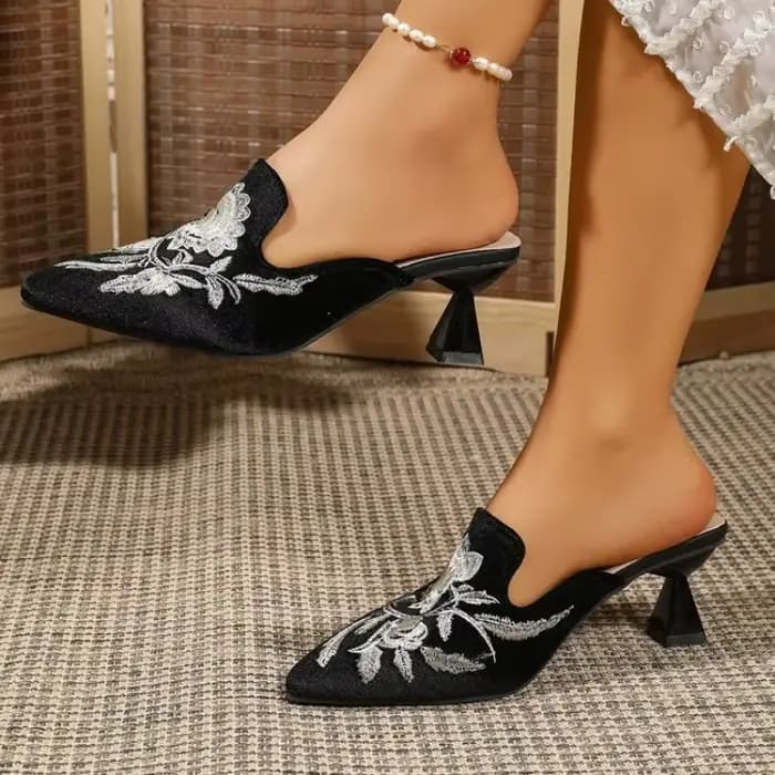 Mules élégantes en velours brodé de fleurs pour femme, chaussures à bout fermé pointu, pantoufles à