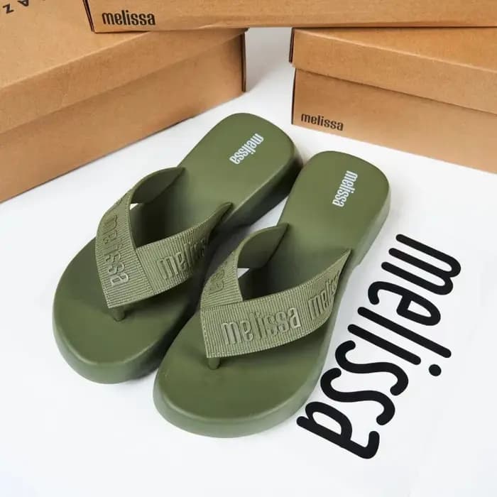 Melis*a 2026 Nouvelles sandales en gelée à talon épais, tongs de plage pour femmes, pantoufles d'été parfumées à bout rond, style décontracté, en EVA