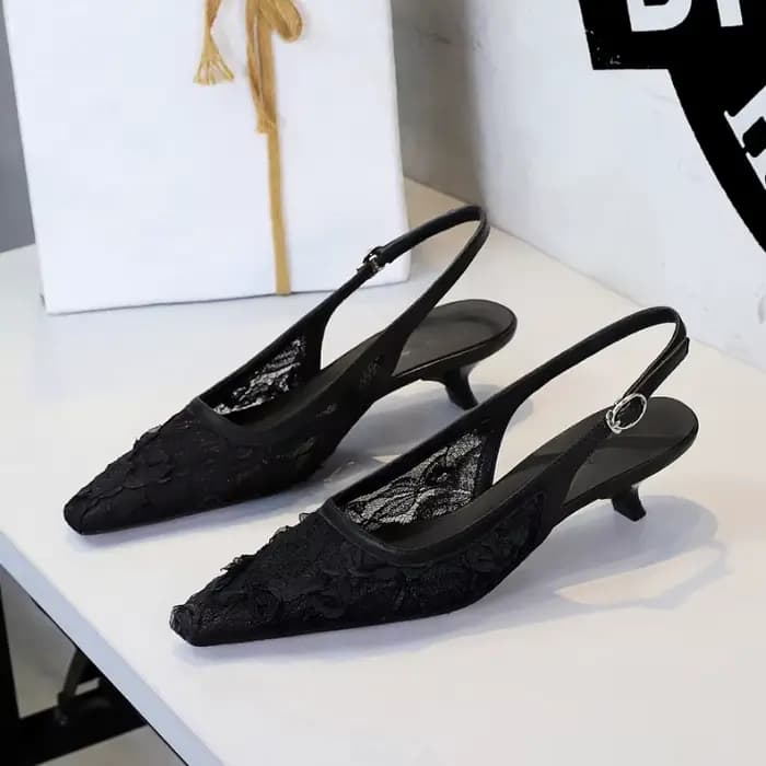 Chaussures européennes en dentelle et maille à talons fins et bas pour femmes