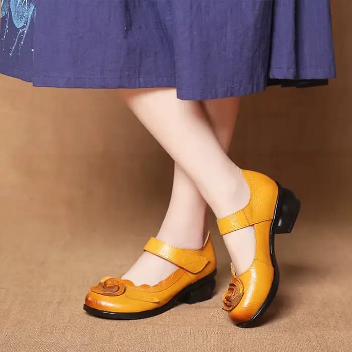Sandales en cuir de vachette vintage pour femmes, chaussures à essence Mary, talons bas avec fleur,