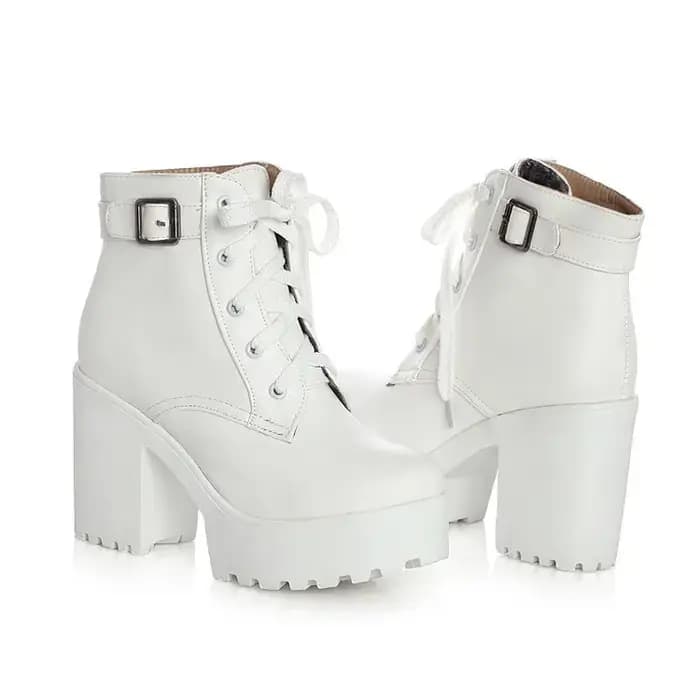 Bottes à lacets avec ceinture pour femme