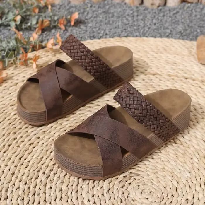 Nouvelles sandales d'été compensées pour femmes