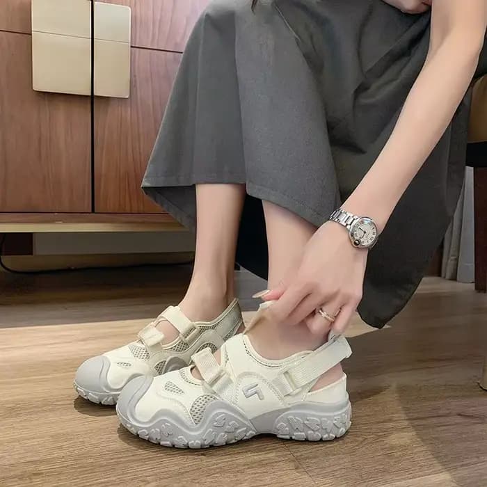 Sandales à talon épais style romain pour femmes