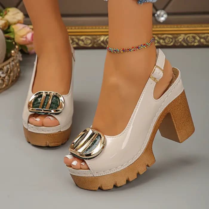 Sandales à plateforme sexy en cuir verni noir à talons épais pour femme, avec boucle métallique vintage et bout ouvert, à bride arrière