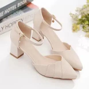 Sandales à talon bloc pour femmes printemps-été 2026 | Pumps à bout fermé et à bride cheville tendance | Chaussures à talons hauts polyvalentes pour les soirées