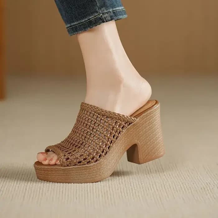 Sandales à talons hauts pour femmes, style rétro, ajourées, en maille tressée, à talon compensé, type mule, pour l'été, simples, polyvalentes, décontractées au quotidien, à plateforme 2026
