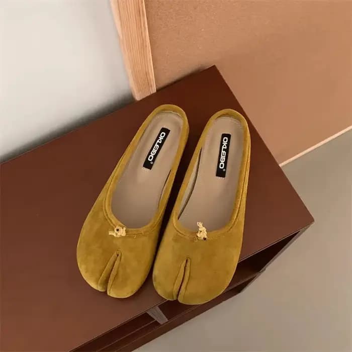 Nouvelles mules d'été 2026 pour femmes, style décontracté, à bout fendu, à enfiler, pour l'extérieur, chaussures plates souples à talon plat, type claquettes habillées