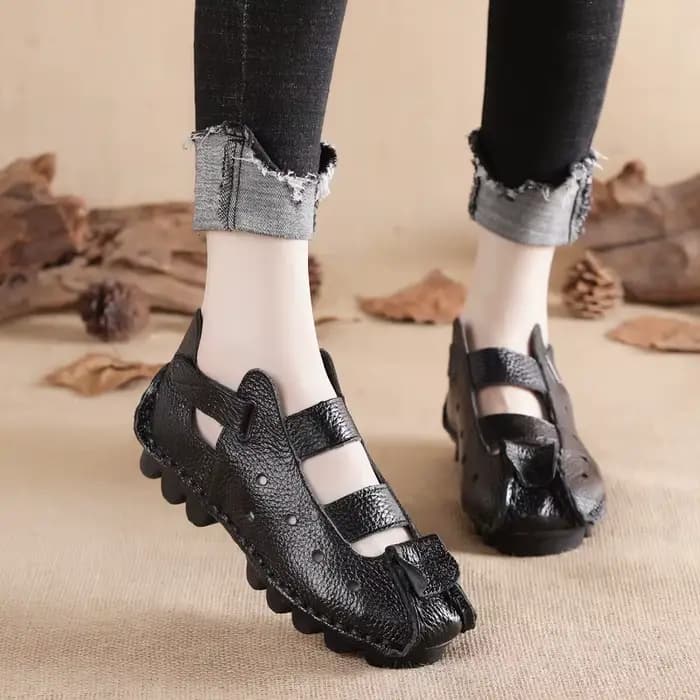 Sandales d'été en cuir pour femmes, chaussures à fond souple, personnalité plate, sandales rétro décontractées faites à la main