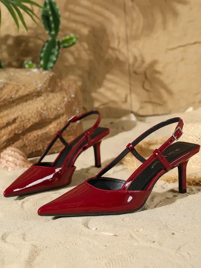 Escarpins à talons aiguilles coupe basse en cuir verni à bout pointu pour femmes
