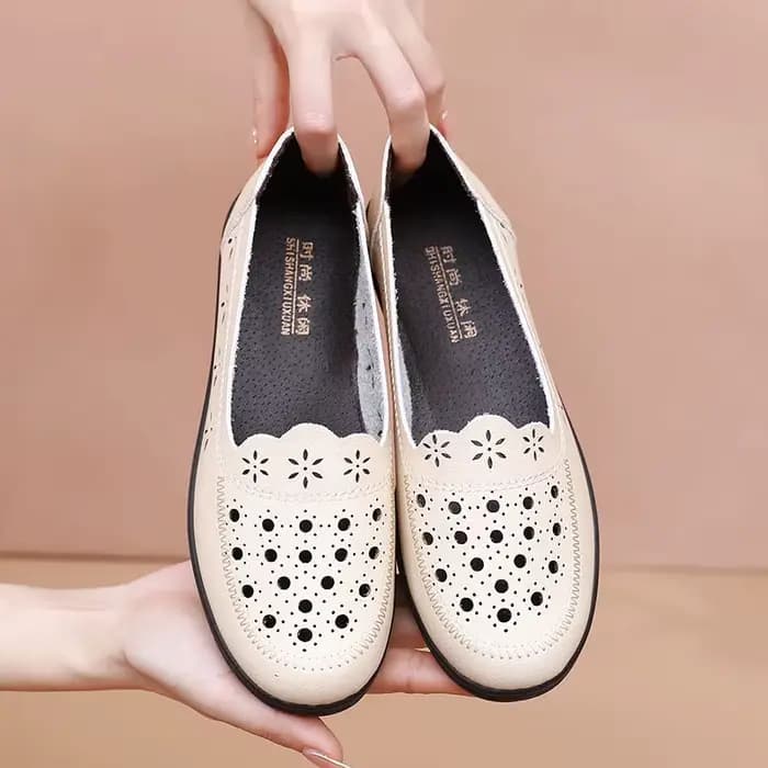 Baotou-Sandales Confortables en Cuir pour Femme, Chaussures d'Été à Semelle Souple et Plate, avec Trous, pour le Moyen et la Vieillesse
