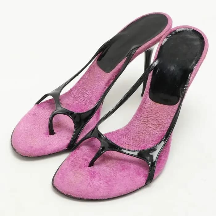Sandales mules à talons aiguilles sexy pour femmes, avec semelle intérieure en fourrure rose et brides imprimées serpent rouge, à bout ouvert, pour soirée