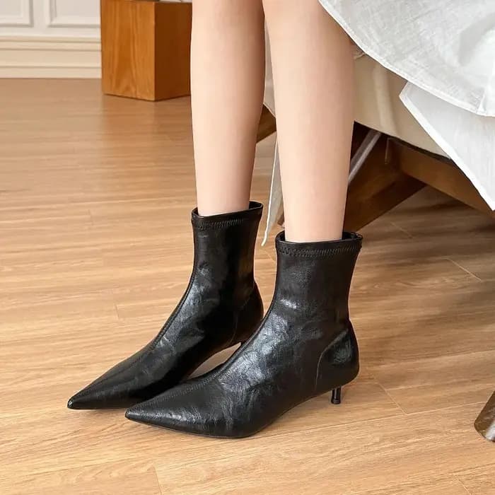 2025 hiver nouvelle mode bottines femmes talons hauts à la mode bout pointu concepteur talons aiguilles femmes bouche peu profonde bottes
