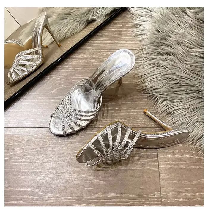 Sandales à talons hauts pour femmes, style quotidien, bouche de poisson, à talons fins, ornées de strass, ouvertes à l'avant, collection été 2026, confortables et élégantes