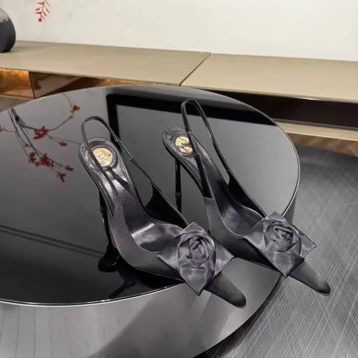 Nouvelles sandales à talons aiguilles pointues et fleuries pour femme