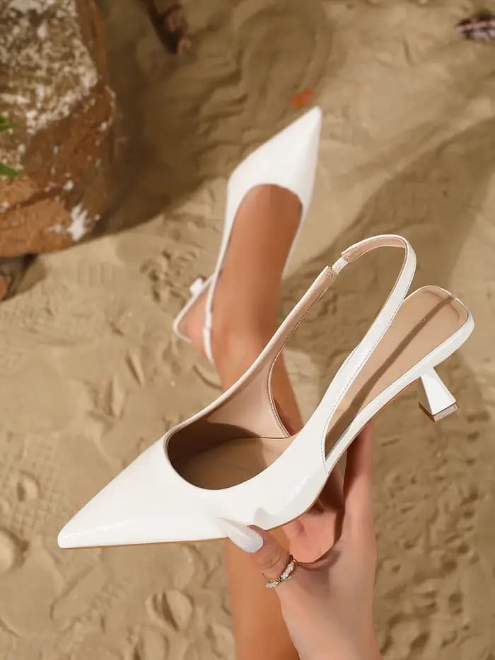 Chaussures élégantes à bout pointu et à bride arrière pour femmes