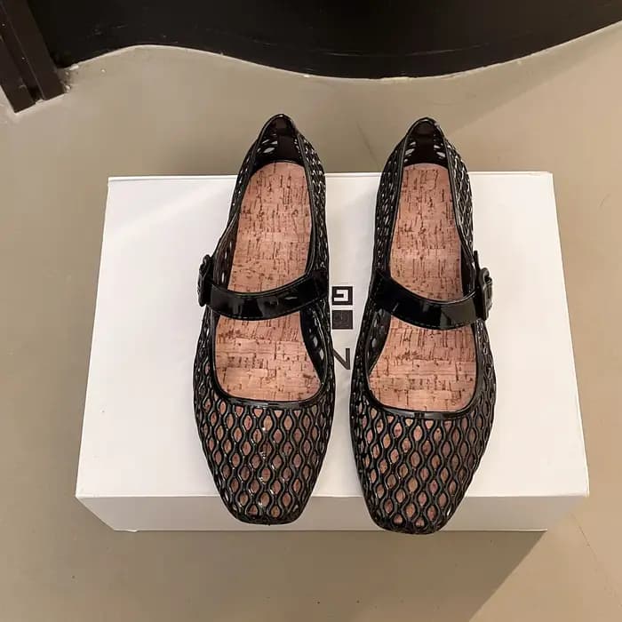 Sandales ajourées pour femme, nouvelle collection été, à la mode, avec boucle à un bouton, respirantes, à semelle plate et bout carré