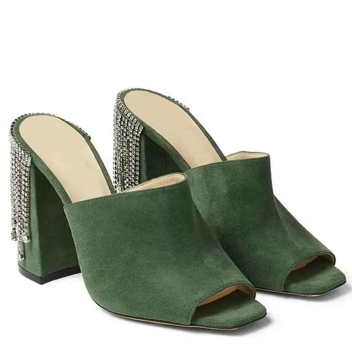 Pantoufles mules en daim vert pour femmes, bout carré ouvert, talon épais, décoration de chaîne en strass, pantoufles à talons hauts à la mode, nouvelle collection 2026