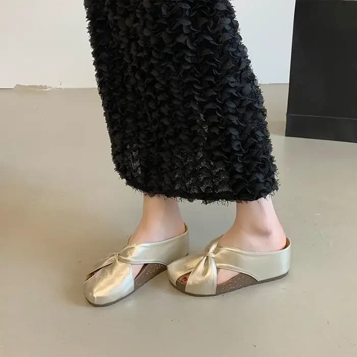 Sandales Compensées Métalliques Femmes Sabots à Plateforme Bout Fermé Mules avec Nœud Ajouré Pantoufles à Semelle Épaisse pour Été Plage Extérieur Chaussures Casual