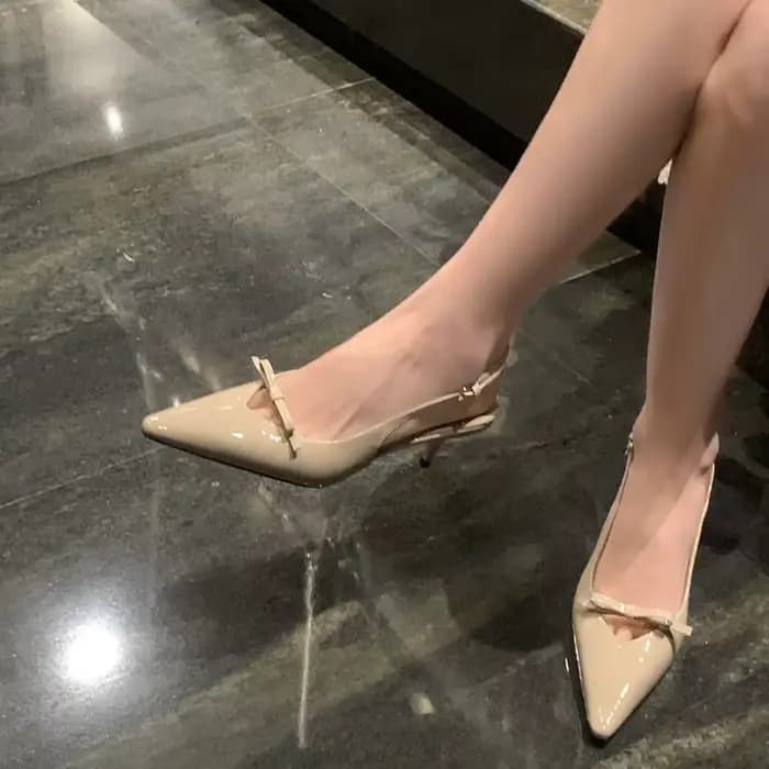 Sandales haut de gamme à nœuds pour femmes 2026 – Nouveaux talons hauts en cuir souple à bout pointu style français