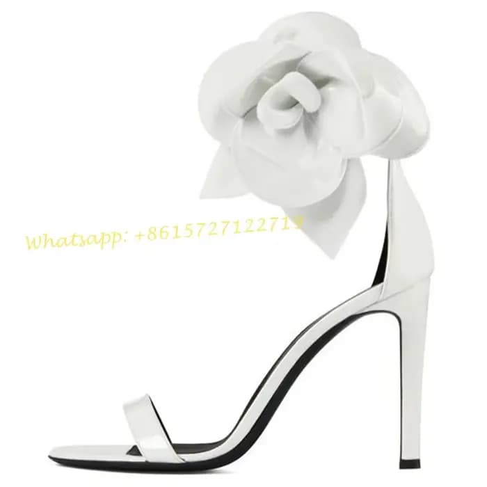 Sandales à talons de mariage à fleurs blanches pour femmes