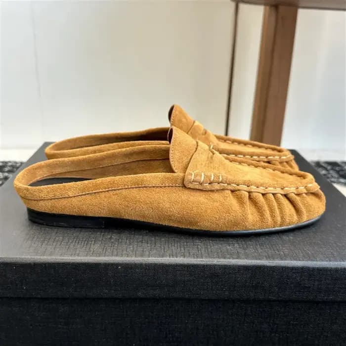 Nouvelles mules pour femmes en daim de veau avec bout cap-toe