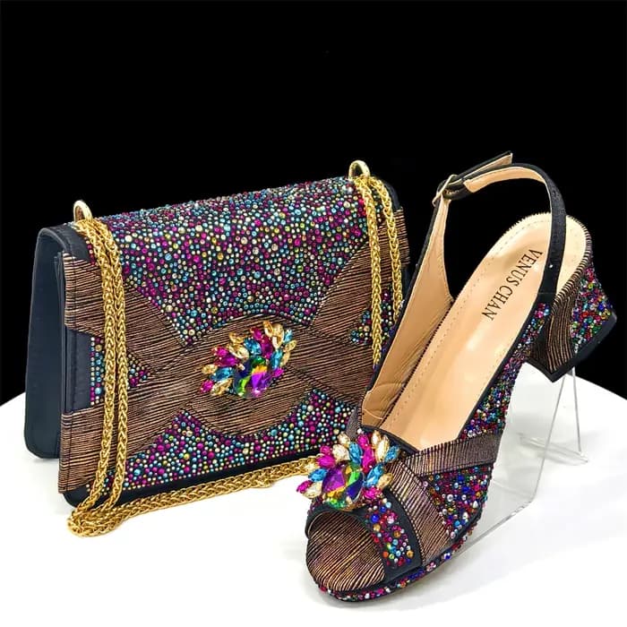 2025 Escarpins élégants verts à bout ouvert pour femmes avec accents de diamants – Ensemble de chaussures et de sacs