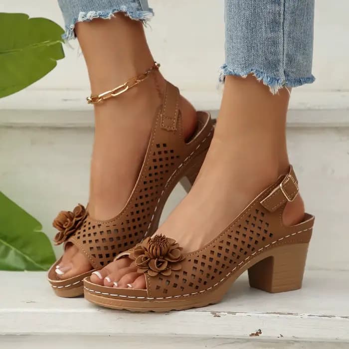 Sandales d'été classiques rétro à enfiler pour femmes, confortables, talons hauts, respirantes, antidérapantes, légères, nouvelle collection 2026