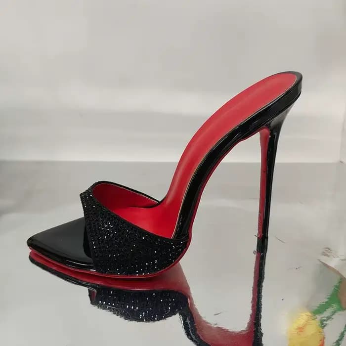 Talons hauts pointus à la mode, bouche de poisson, perçage à chaud, banquet de mariage, bouche peu p