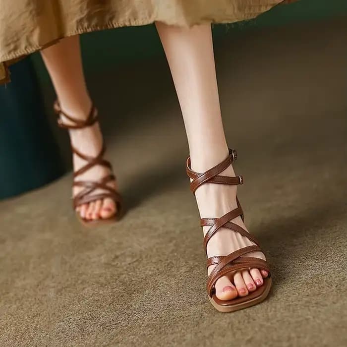 Sandales Rétro Romaines pour Femme – Nouvelle Collection Été – Talon Épais – Modèle Unique à Bride