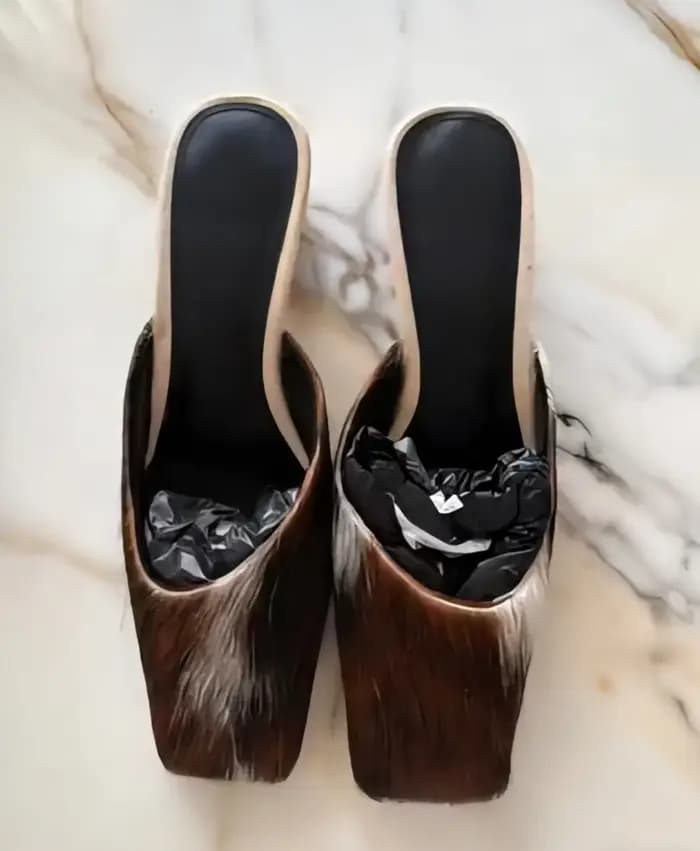 Sandales mules à bout carré imprimé vache, style western, avec fourrure de luxe et talon carré, pour